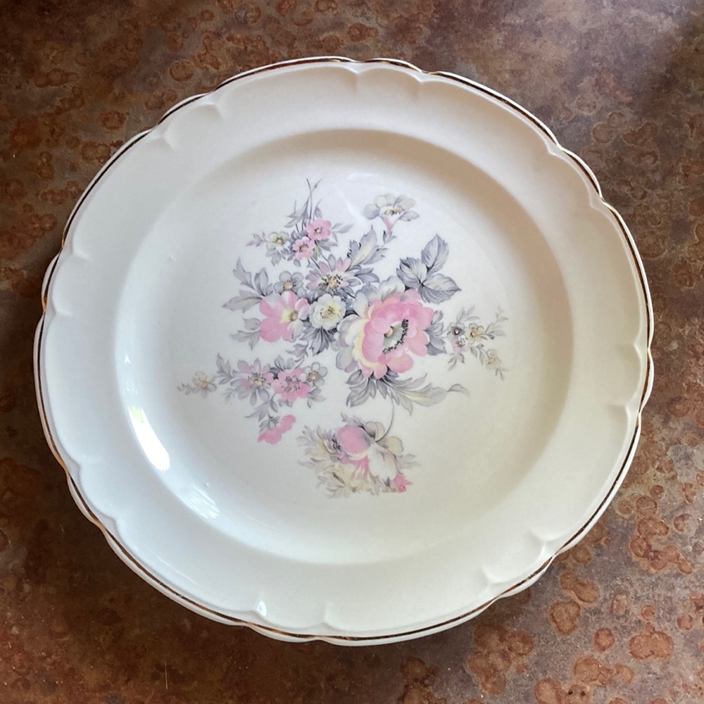 French Saxon gray dawn 22 carat gold rimmed plate